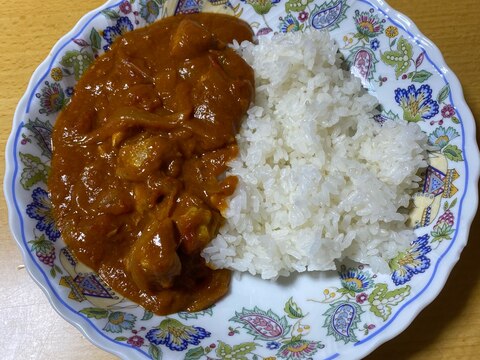 本格的な美味しさ！無水バターチキンカレー